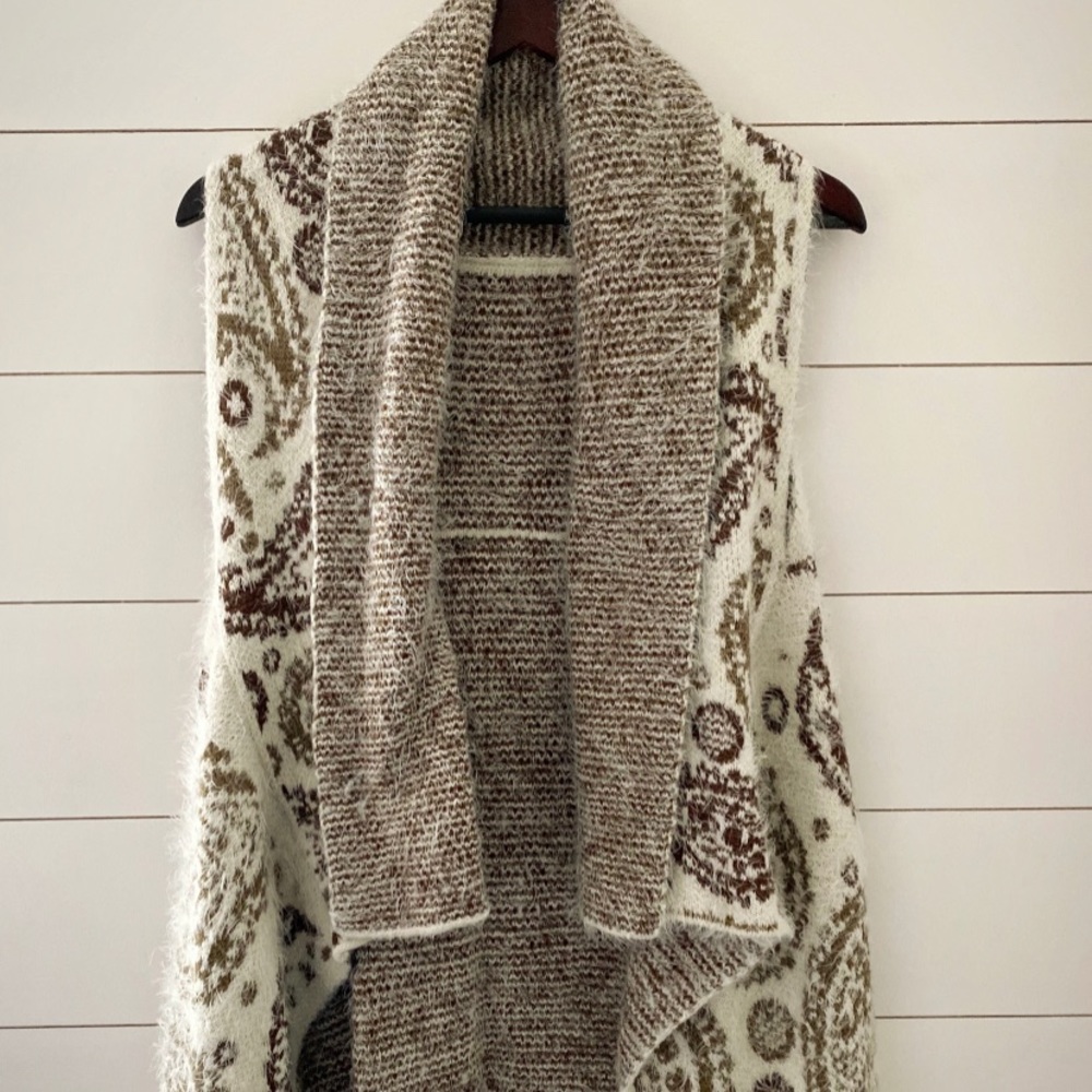 NWOT OS Cozy Vest